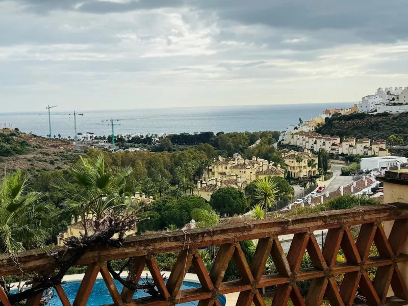 Exclusive opportunity in Casares.