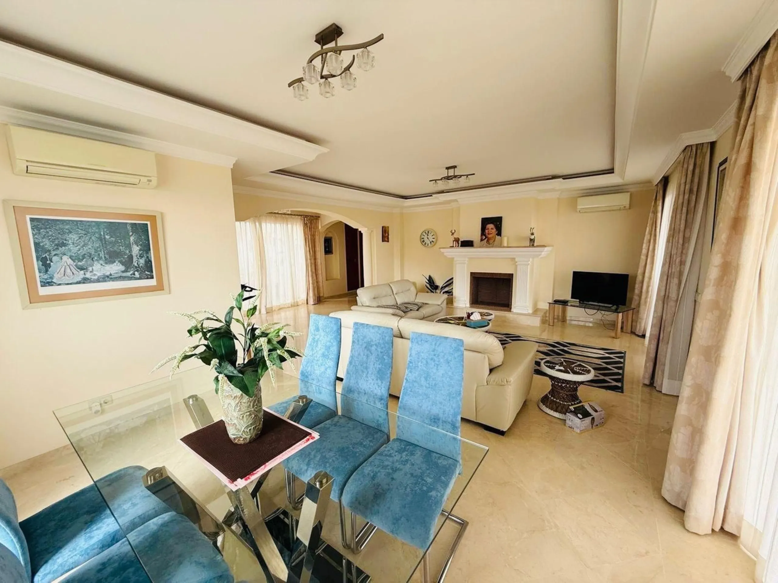 Exclusive opportunity in Casares.