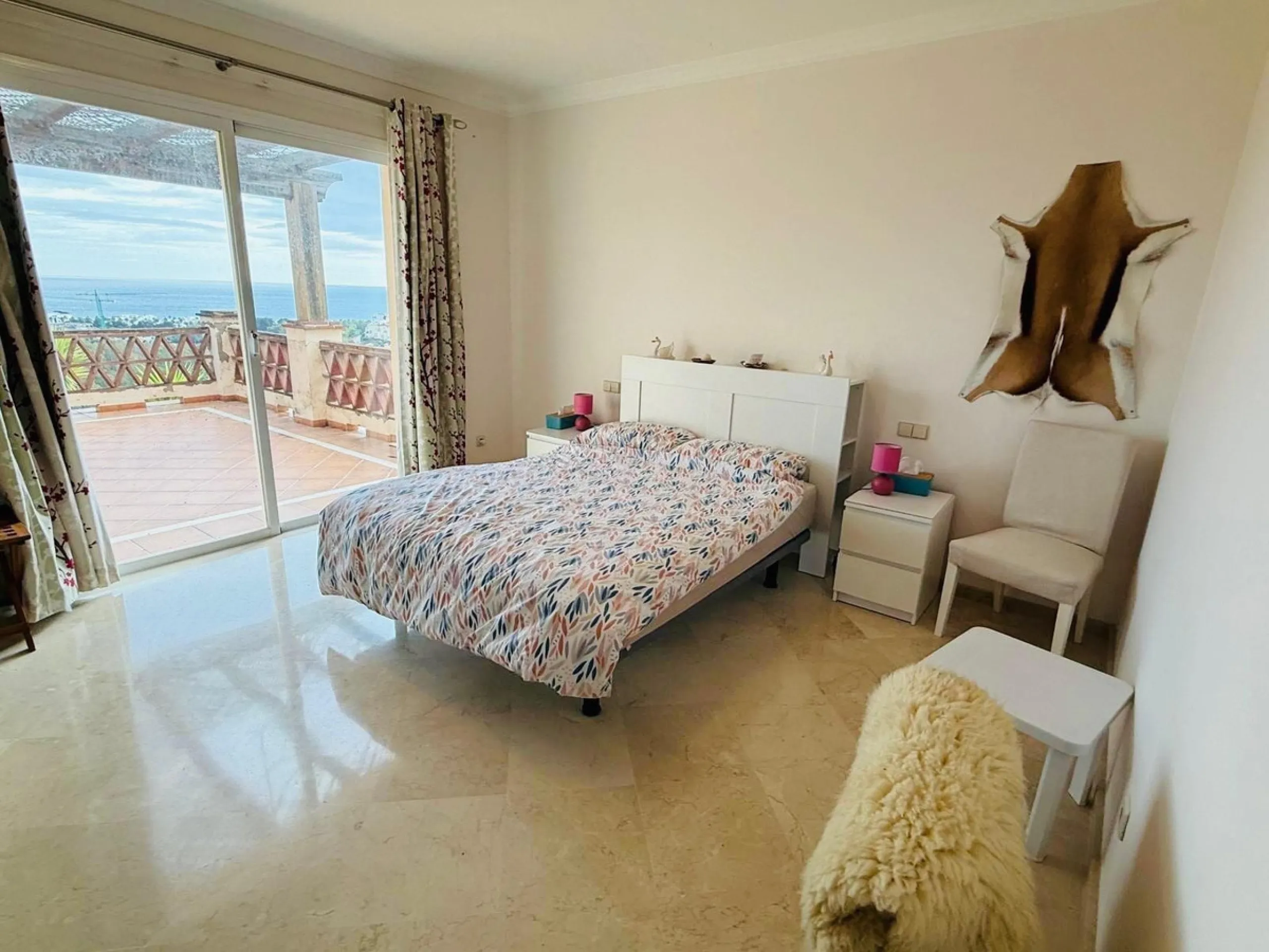 Exclusive opportunity in Casares.