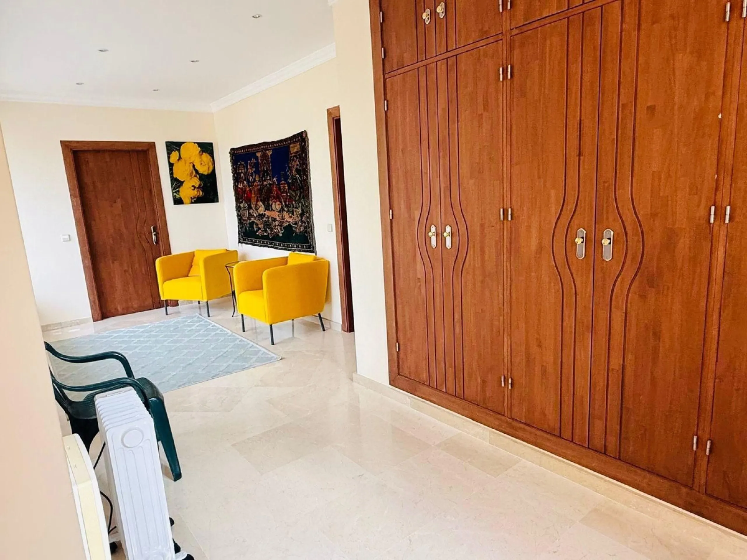 Exclusive opportunity in Casares.