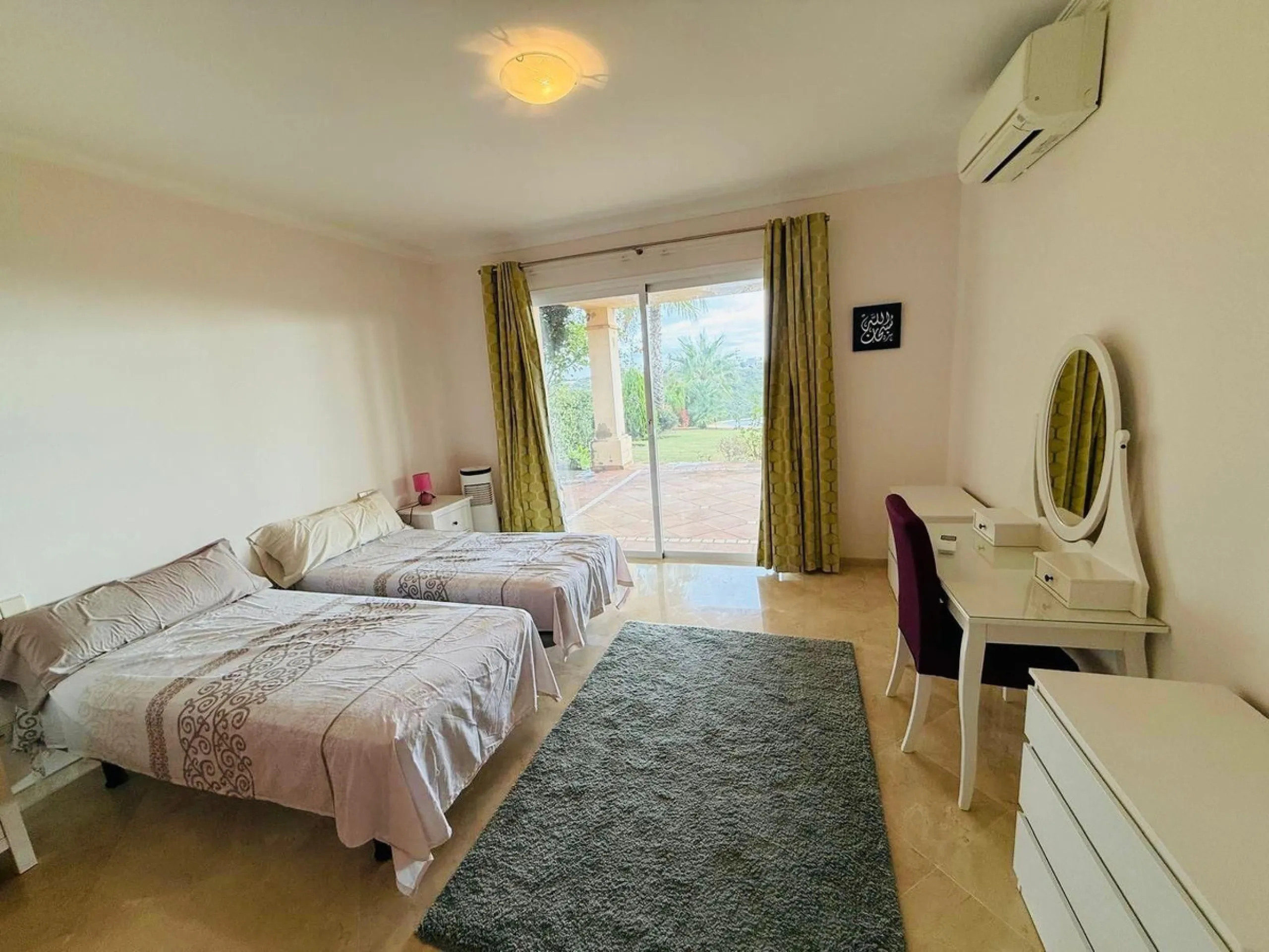 Exclusive opportunity in Casares.