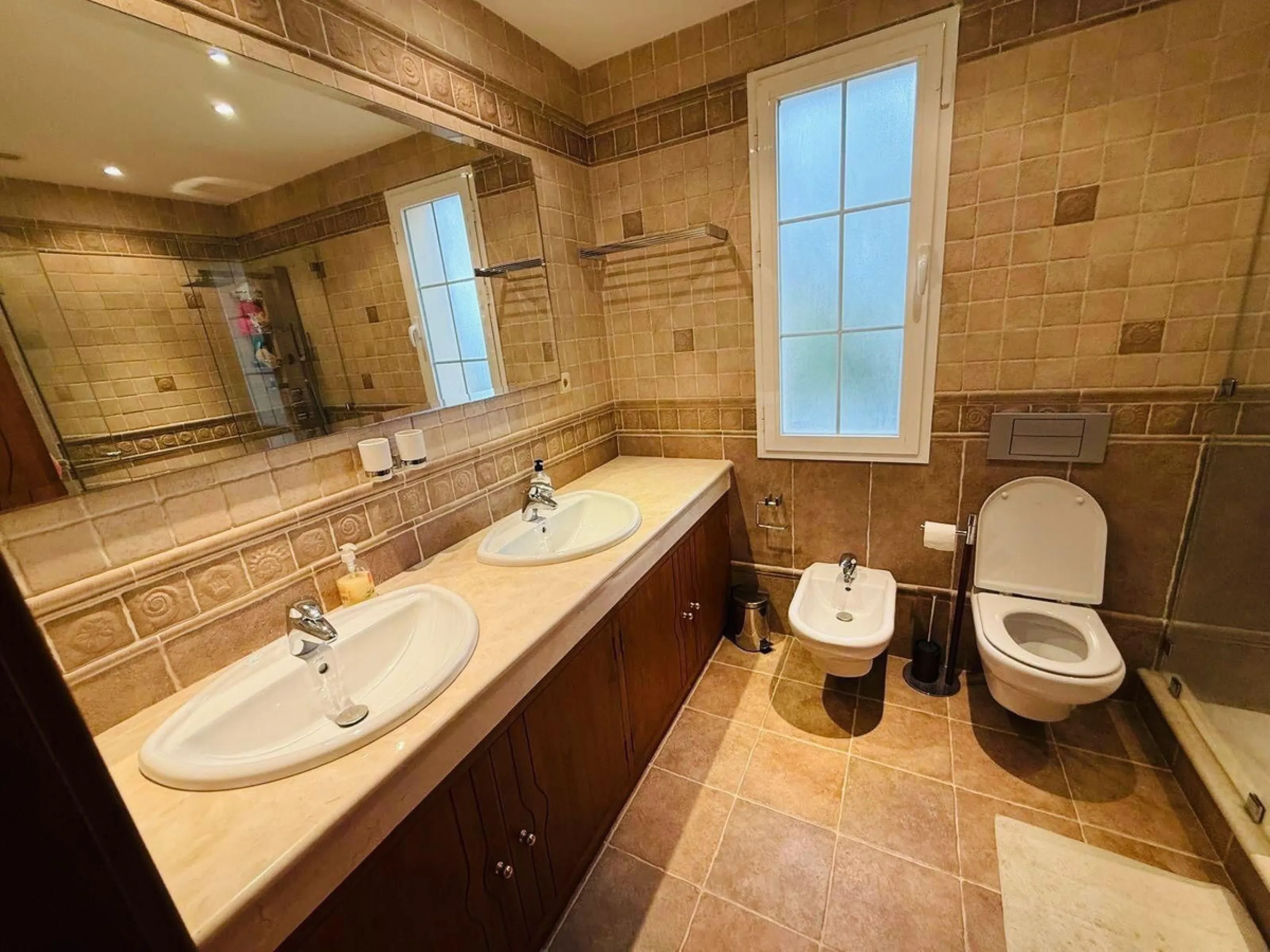 Exclusive opportunity in Casares.