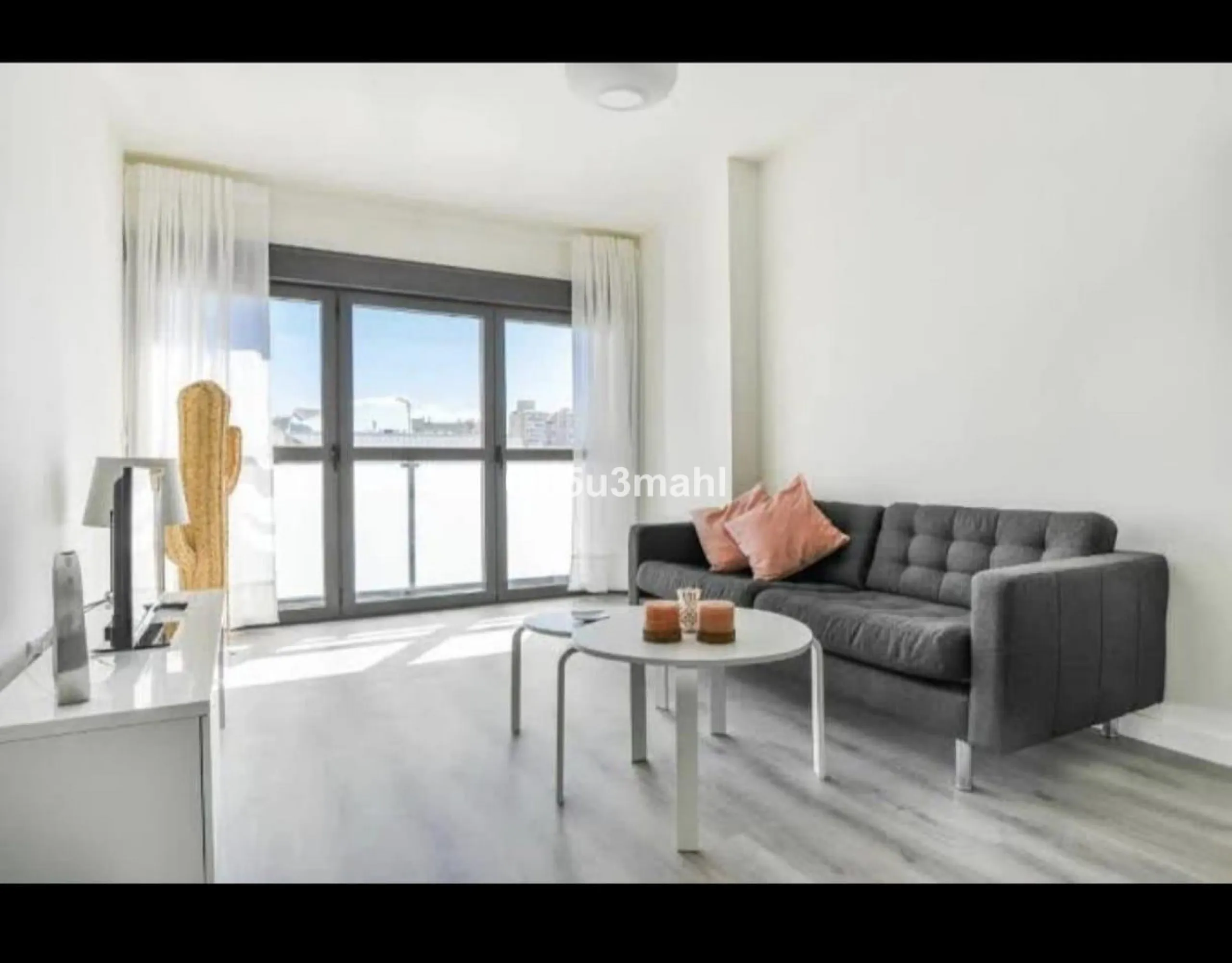 Apartment - Middle Floor Apartment в продаже в Málaga, Málaga. В доме 2 спален и 1 ванных комнат. Площадь дома 75 м²