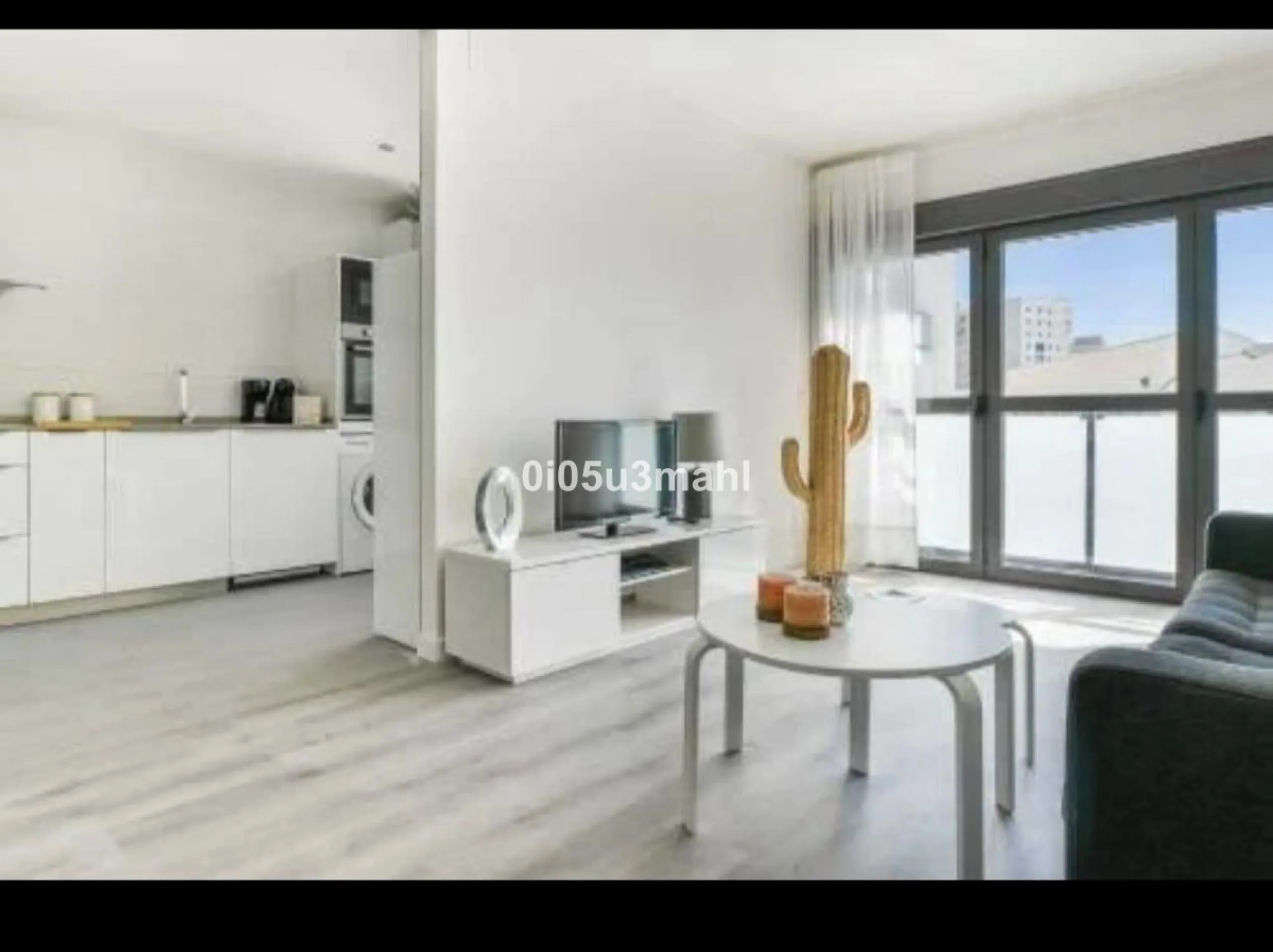 Apartment - Middle Floor Apartment в продаже в Málaga, Málaga. В доме 2 спален и 1 ванных комнат. Площадь дома 75 м²