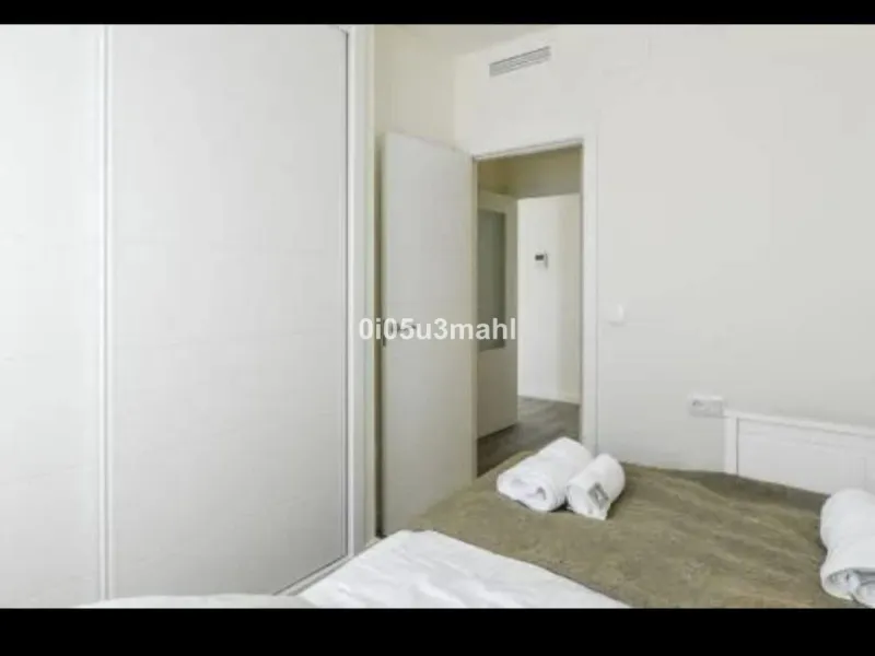 Apartment - Middle Floor Apartment в продаже в Málaga, Málaga. В доме 2 спален и 1 ванных комнат. Площадь дома 75 м²