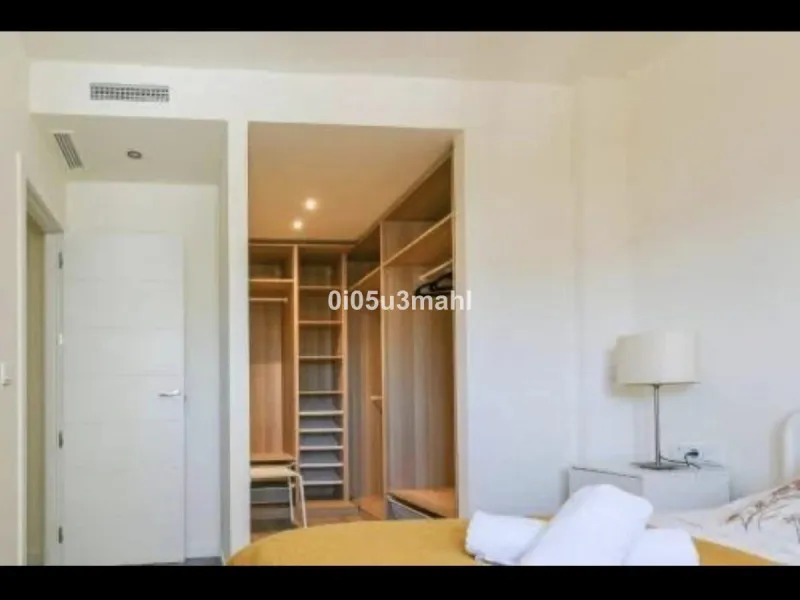 Apartment - Middle Floor Apartment в продаже в Málaga, Málaga. В доме 2 спален и 1 ванных комнат. Площадь дома 75 м²