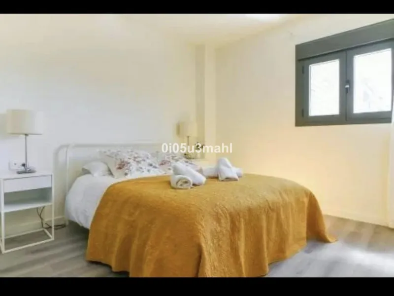 Apartment - Middle Floor Apartment в продаже в Málaga, Málaga. В доме 2 спален и 1 ванных комнат. Площадь дома 75 м²