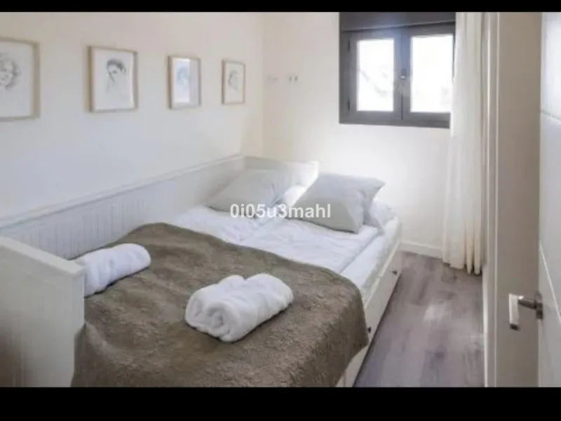 Apartment - Middle Floor Apartment в продаже в Málaga, Málaga. В доме 2 спален и 1 ванных комнат. Площадь дома 75 м²