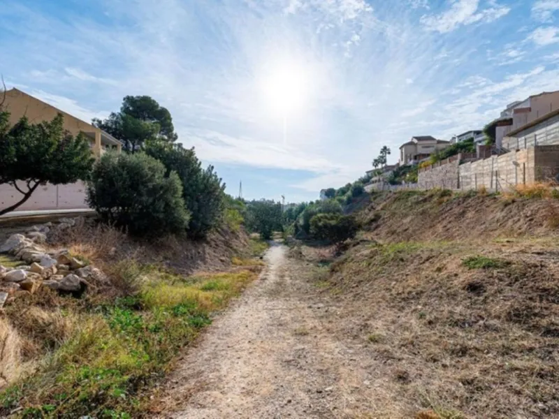 URBAN LAND FOR SALE – 7 APPROVED VILLA PLOTS IN TORREBLANCA, FUENGIROLA
