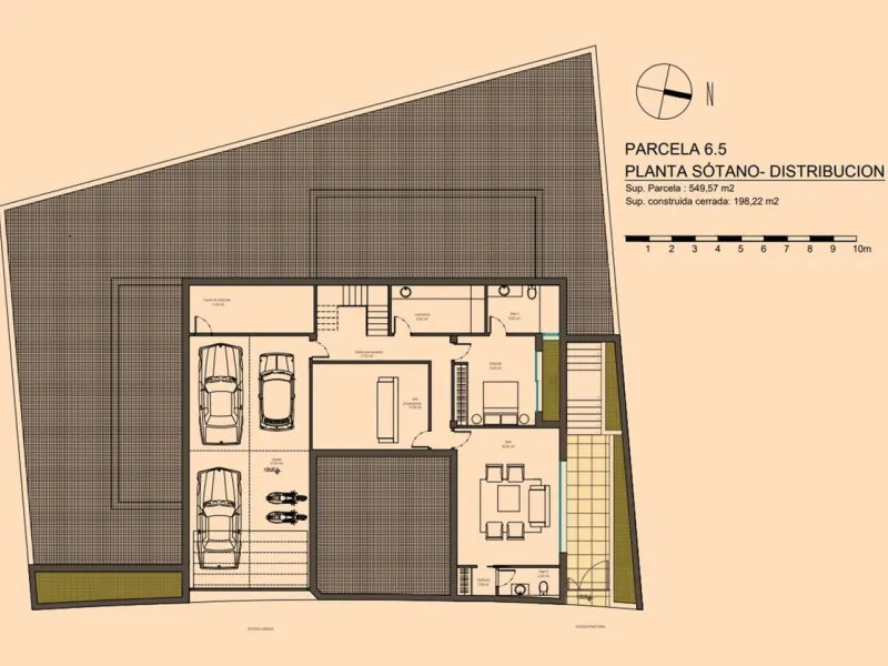 Brand-new contemporary villa in a prime location in Fuengirola, just a few metres from Higuerón Sport Club and only 1.5 km from Carvajal Beach.