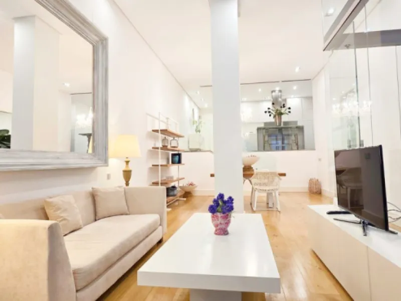 Luxury loft with tourist licence in Málaga city centre: high profitability and a secure investment