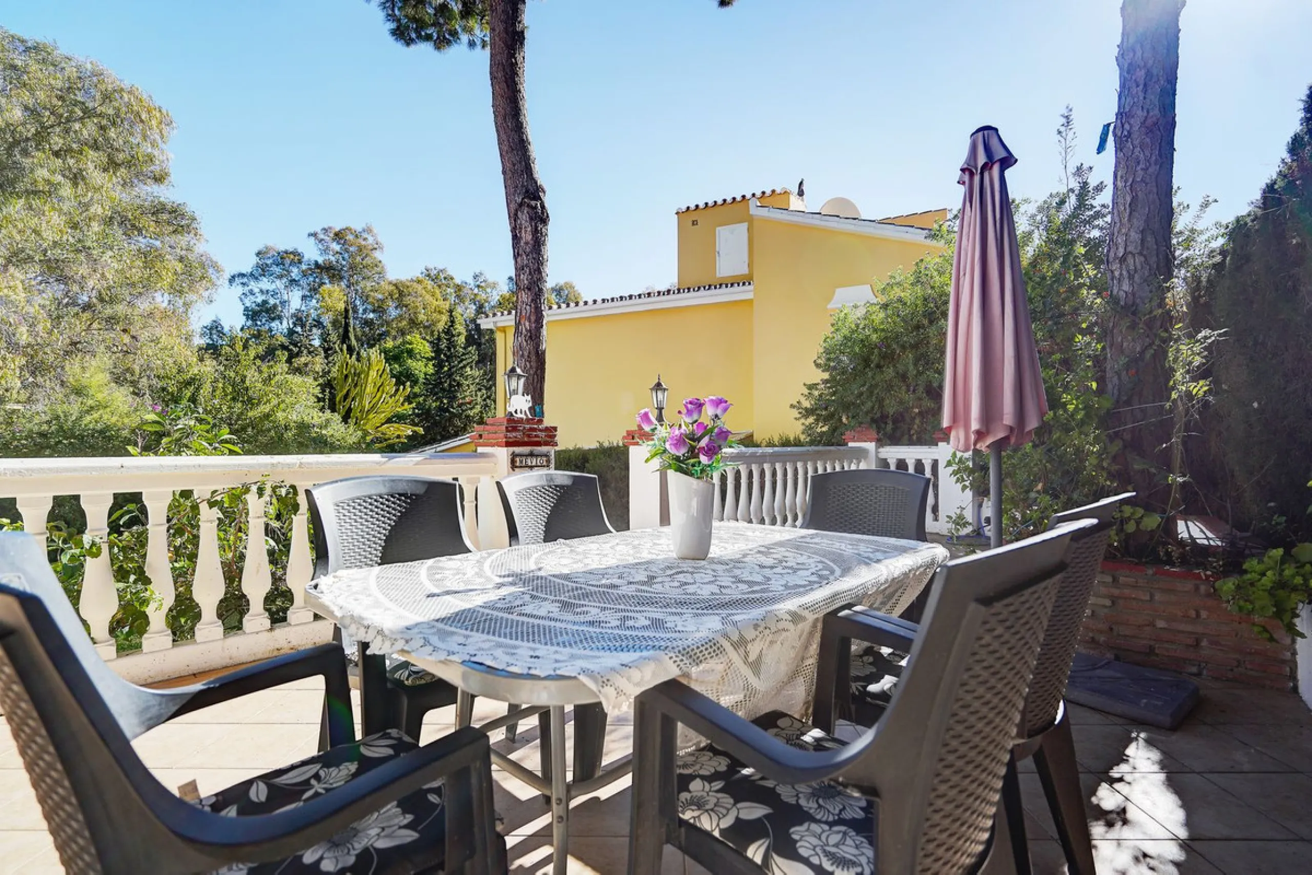 House - Detached Villa в продаже в Mijas, Málaga. В доме 3 спален и 2 ванных комнат. Площадь дома 131 м². Площадь участка 600 м²
