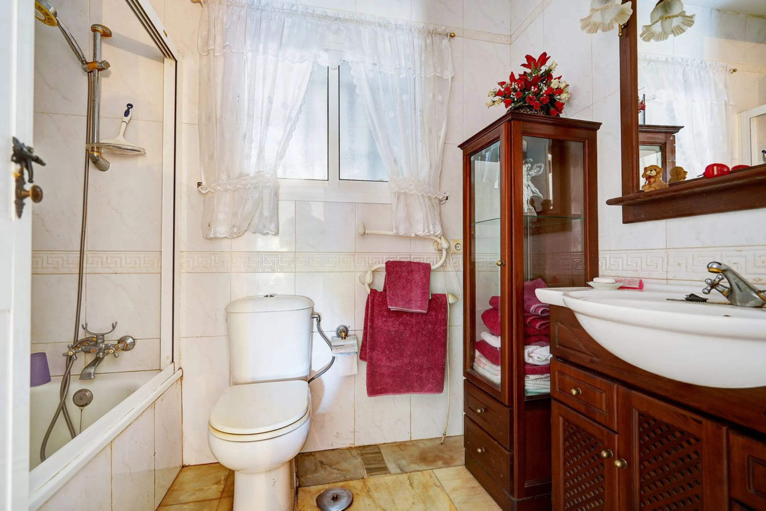 House - Detached Villa в продаже в Mijas, Málaga. В доме 3 спален и 2 ванных комнат. Площадь дома 131 м². Площадь участка 600 м²