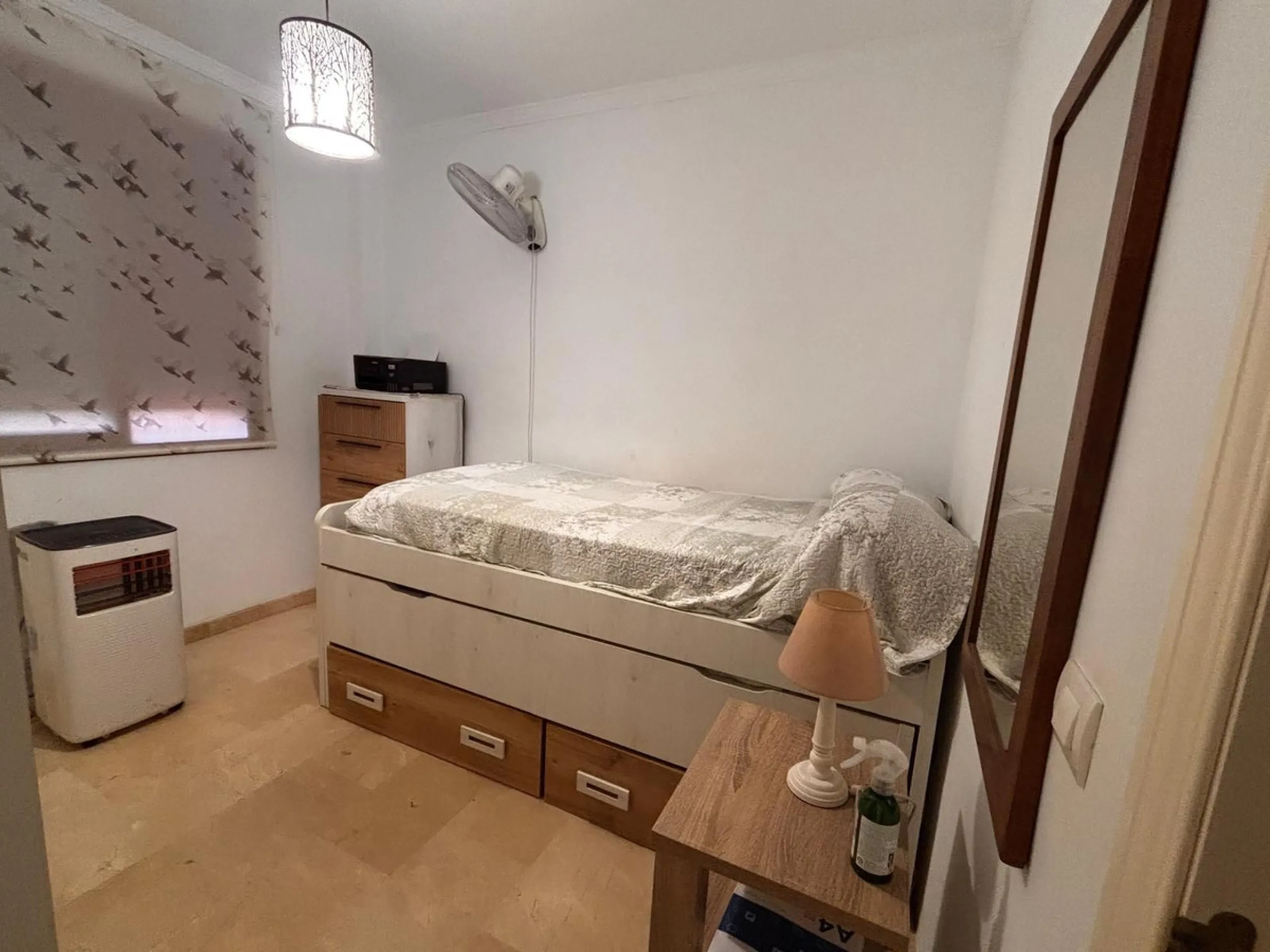 Opportunity! Penthouse with large terrace and panoramic views from east to west in Fuengirola!