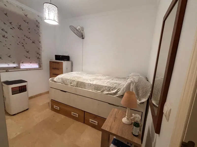 Opportunity! Penthouse with large terrace and panoramic views from east to west in Fuengirola!