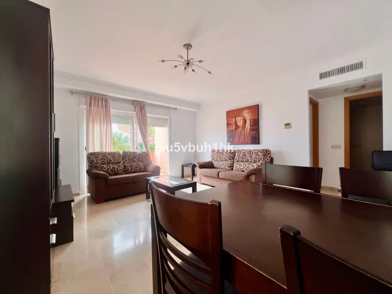 Bright apartment of 83 m² located in the exclusive Montemarina Residential Complex, within a private and peaceful gated community. The property stands out for its excellent orientation, ensuring sunlight throughout the day, and its open sea views from the