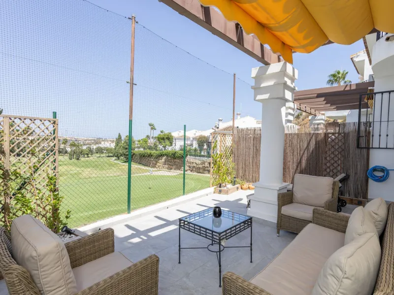 House - Townhouse в продаже в Mijas, Málaga. В доме 4 спален и 5 ванных комнат. Площадь дома 260 м²