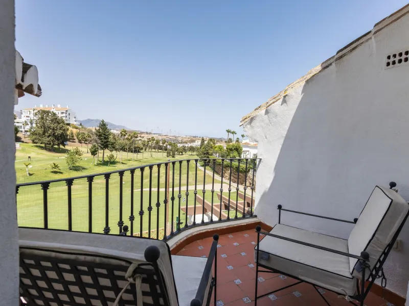 House - Townhouse в продаже в Mijas, Málaga. В доме 4 спален и 5 ванных комнат. Площадь дома 260 м²
