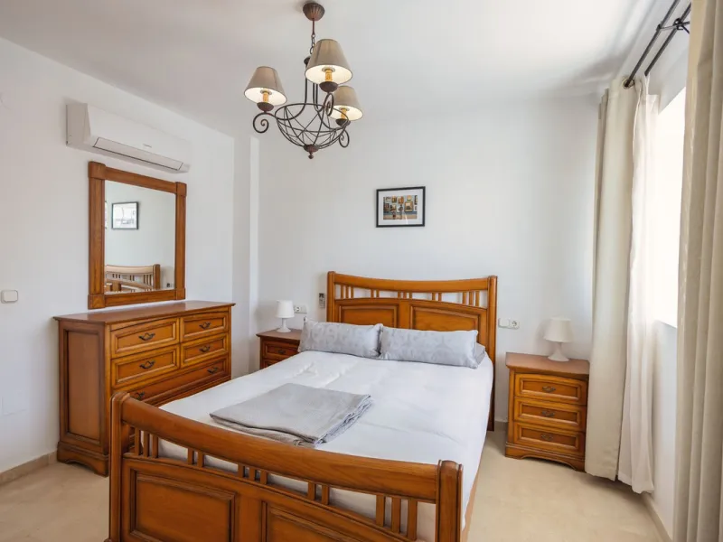 House - Townhouse в продаже в Mijas, Málaga. В доме 4 спален и 5 ванных комнат. Площадь дома 260 м²