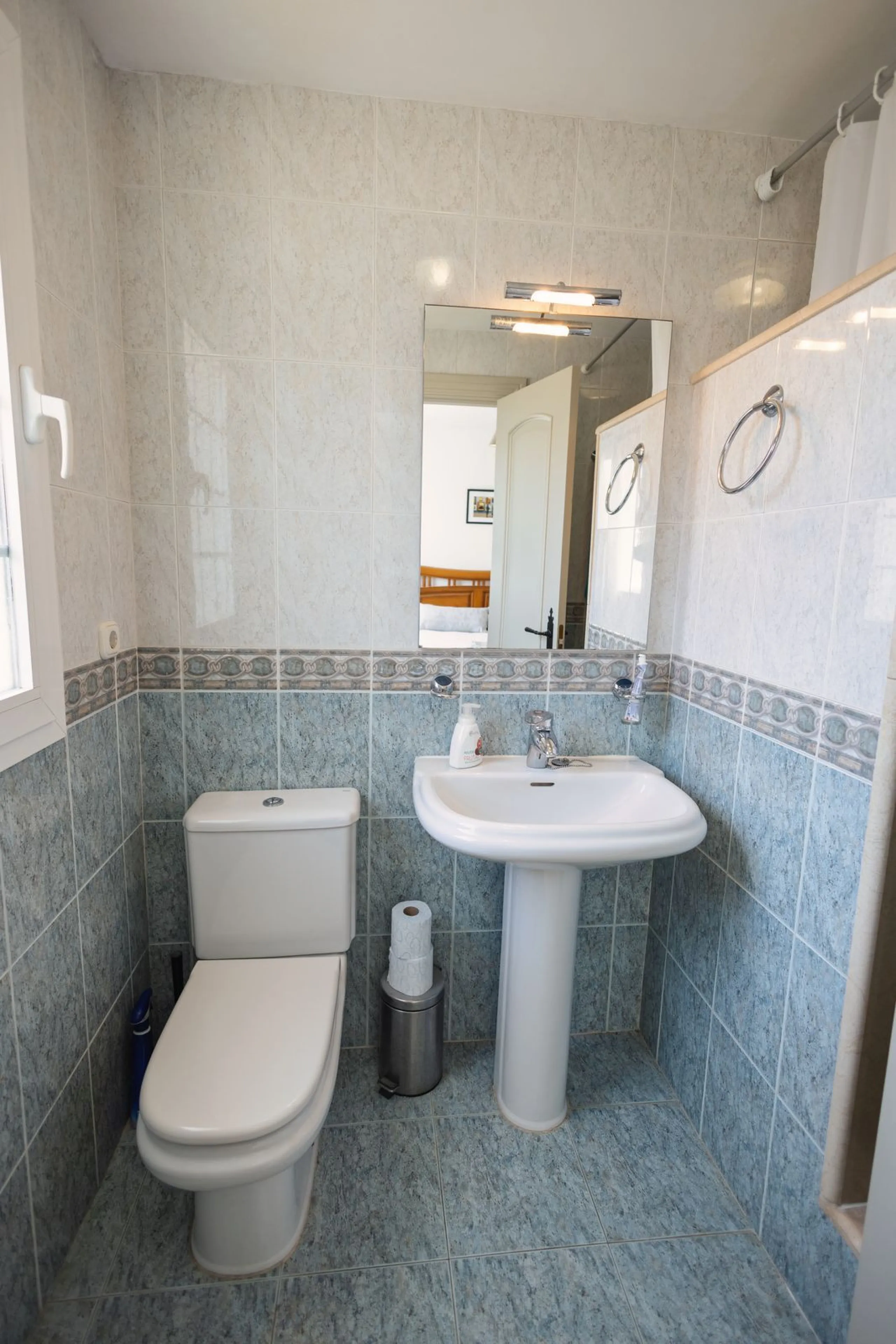 House - Townhouse в продаже в Mijas, Málaga. В доме 4 спален и 5 ванных комнат. Площадь дома 260 м²