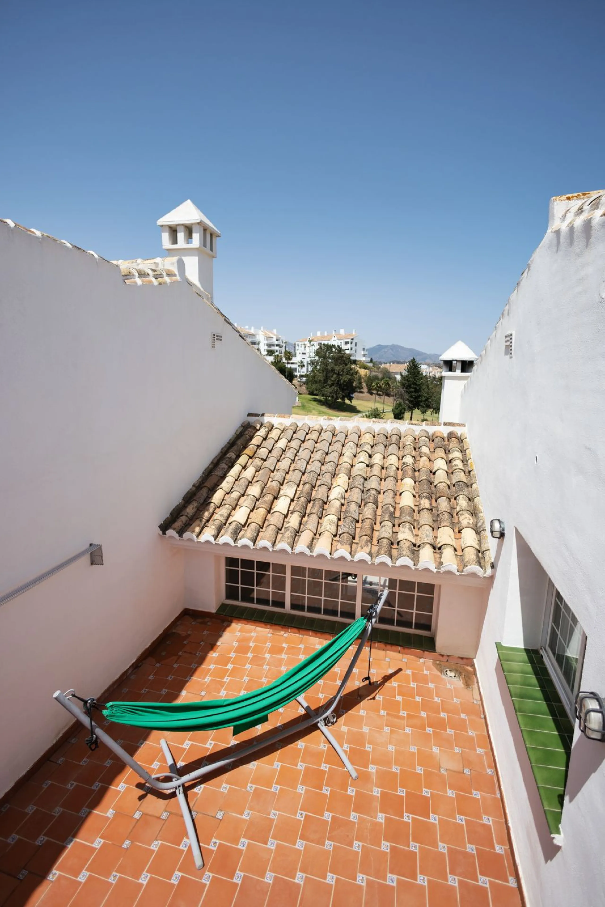 House - Townhouse в продаже в Mijas, Málaga. В доме 4 спален и 5 ванных комнат. Площадь дома 260 м²