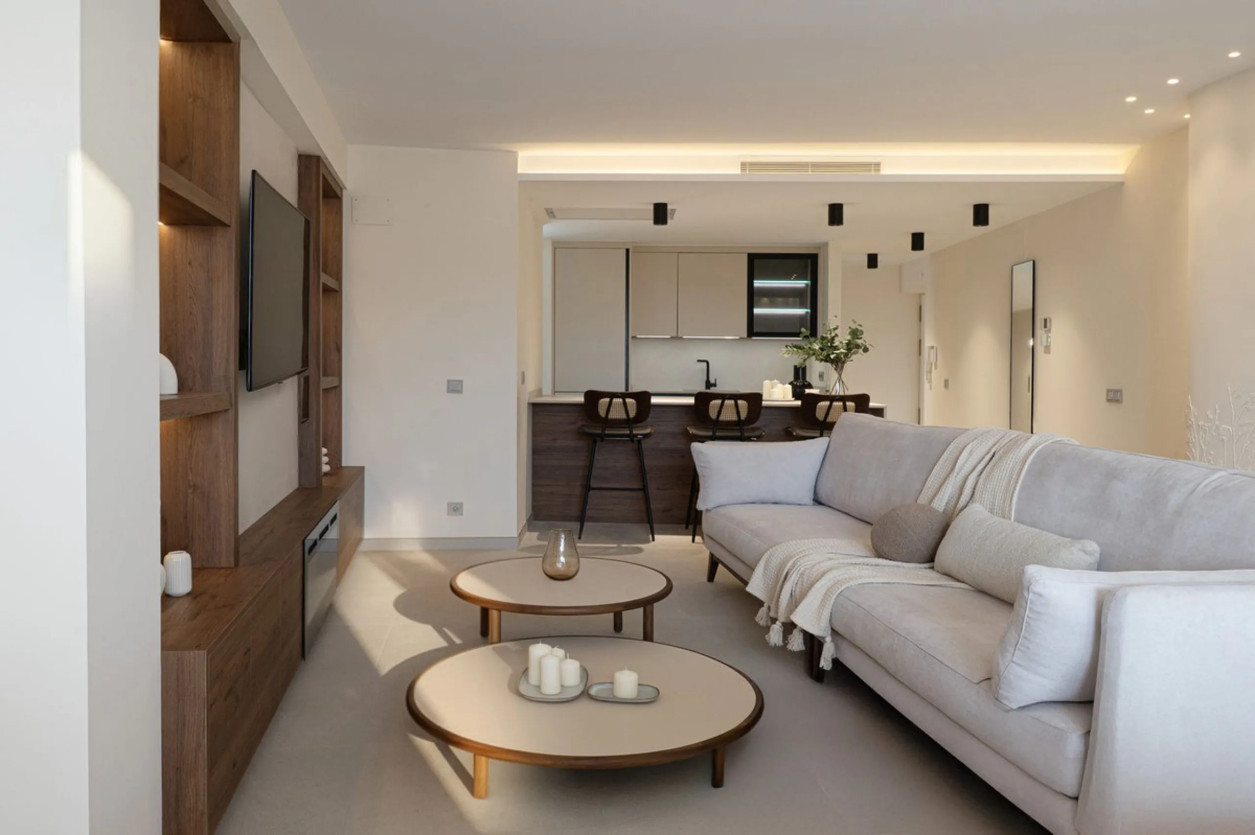 COMPLETELY RENOVATED APARTMENT IN THE BEST AREA OF MALAGA