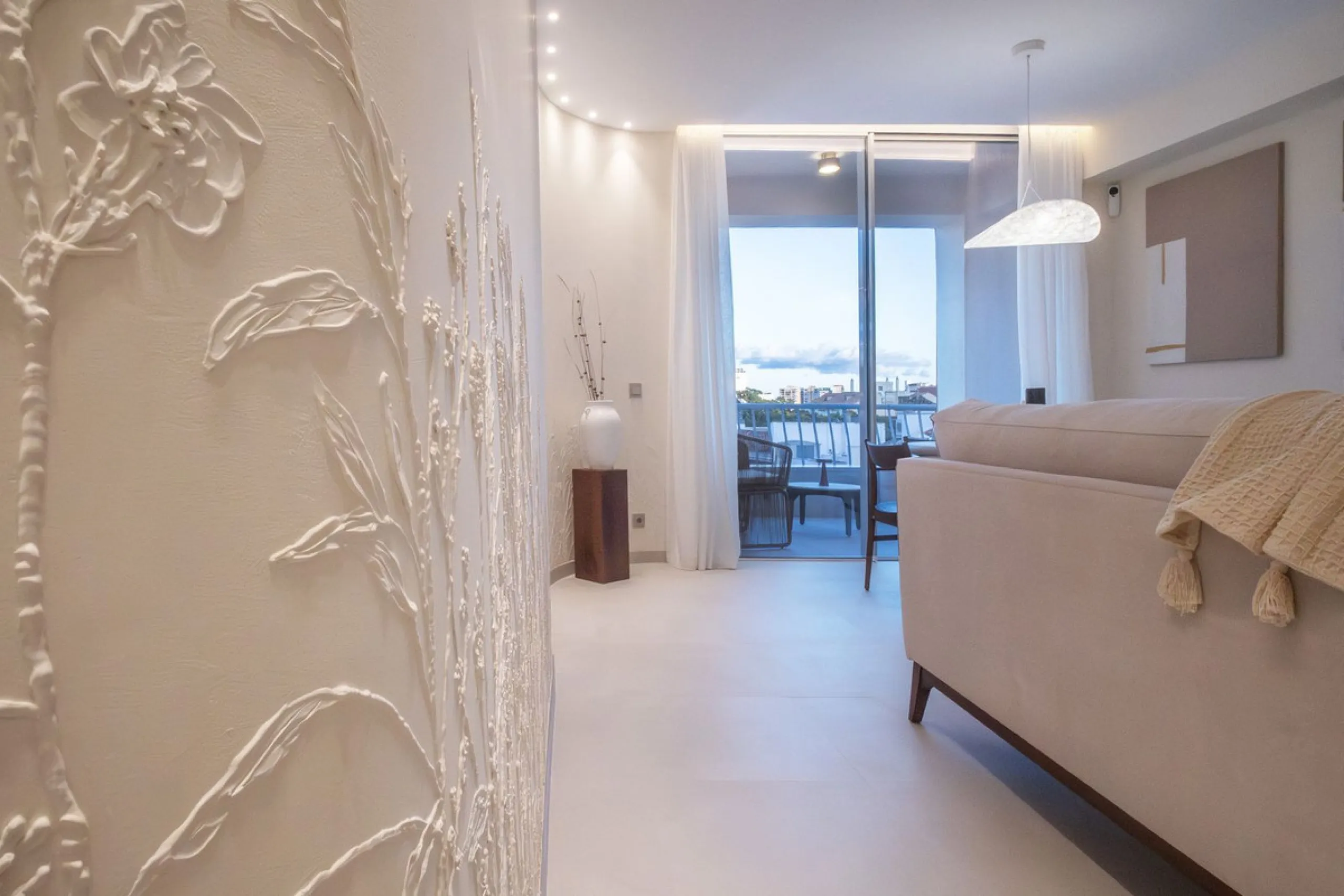 COMPLETELY RENOVATED APARTMENT IN THE BEST AREA OF MALAGA
