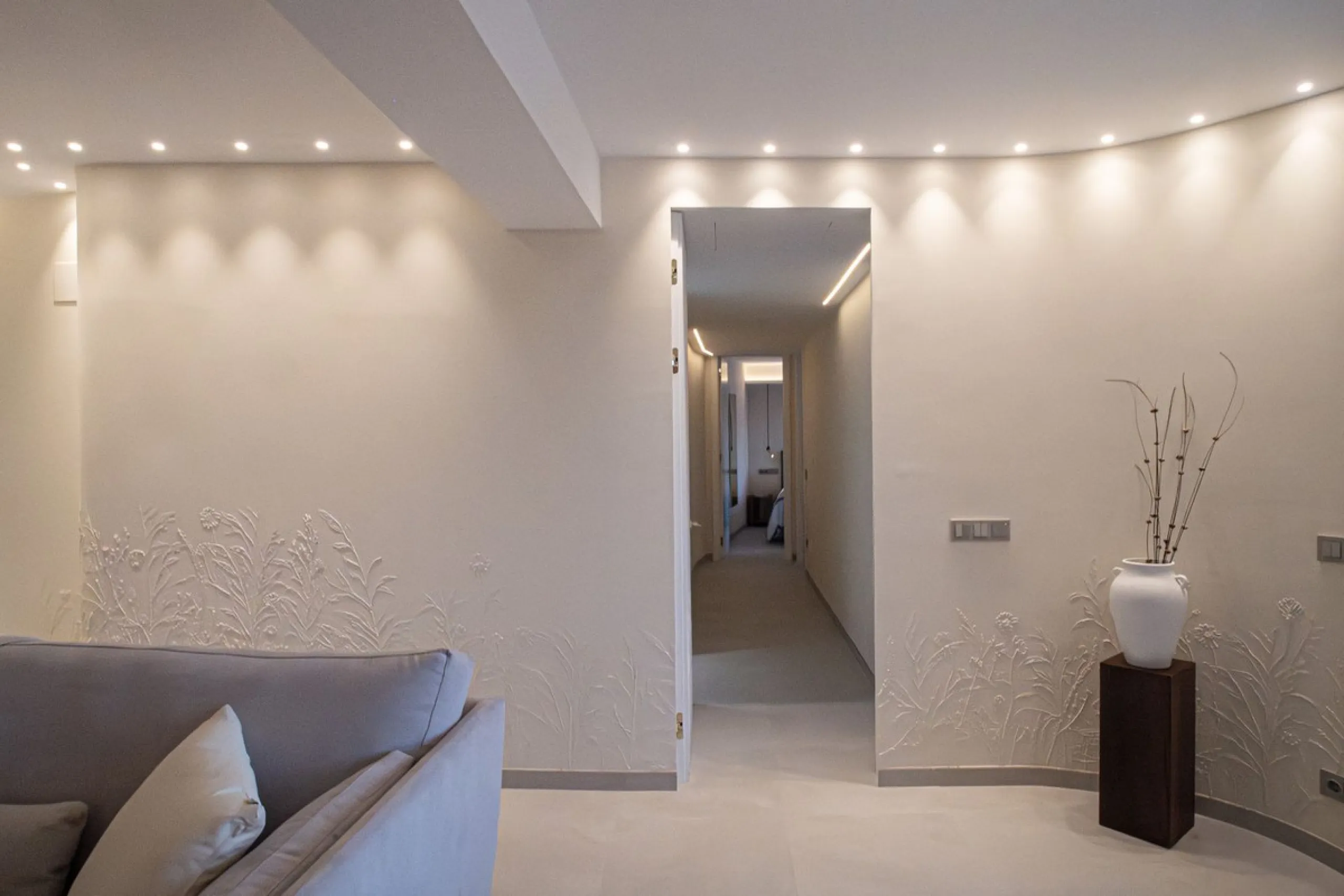 COMPLETELY RENOVATED APARTMENT IN THE BEST AREA OF MALAGA