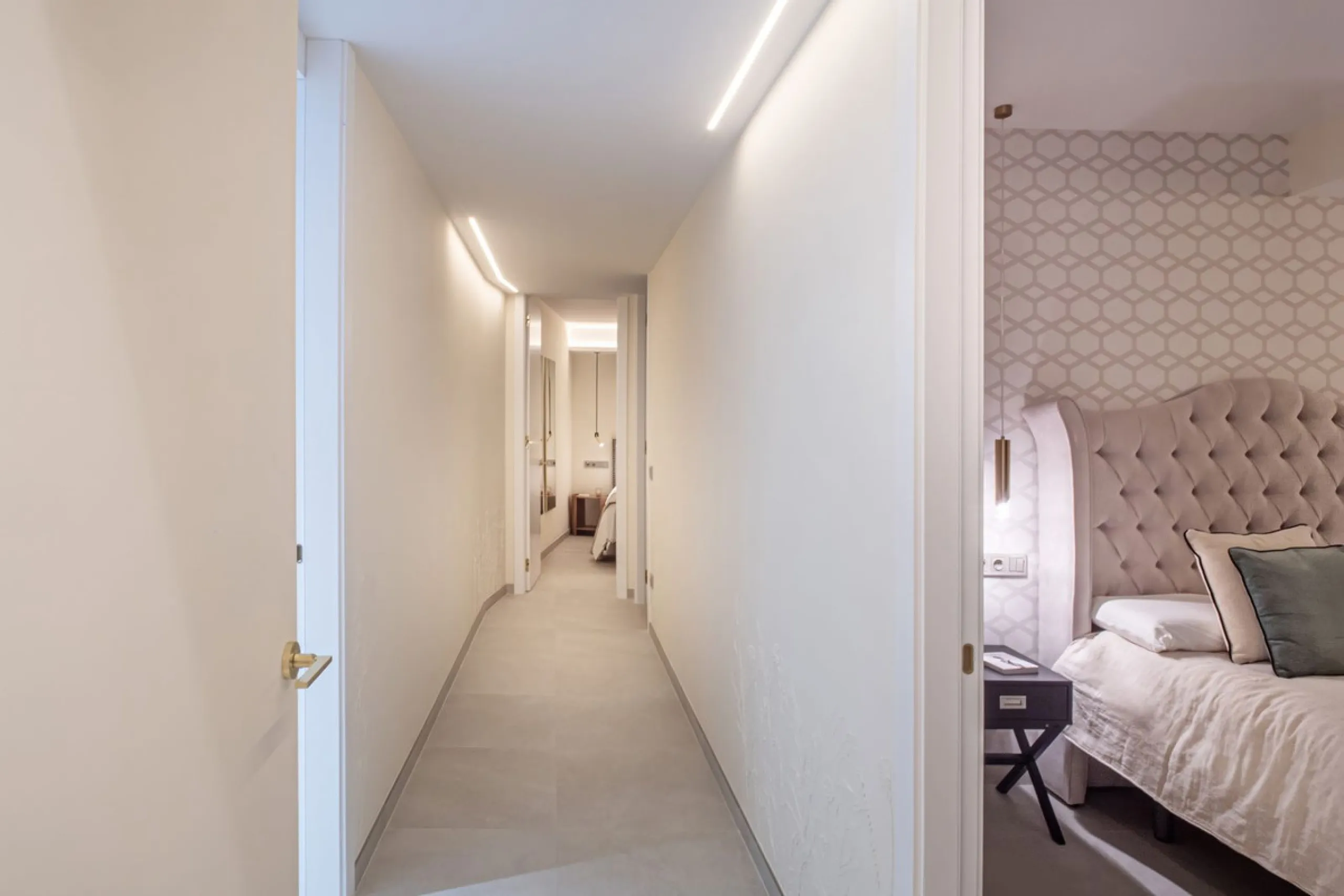 COMPLETELY RENOVATED APARTMENT IN THE BEST AREA OF MALAGA