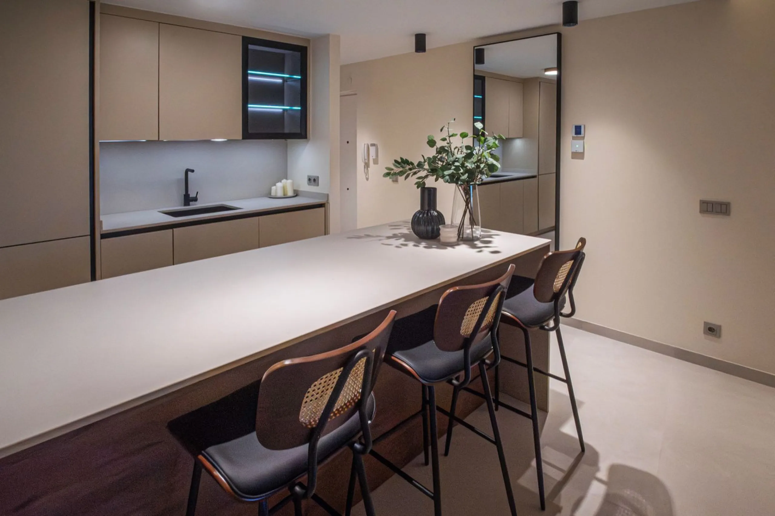 COMPLETELY RENOVATED APARTMENT IN THE BEST AREA OF MALAGA