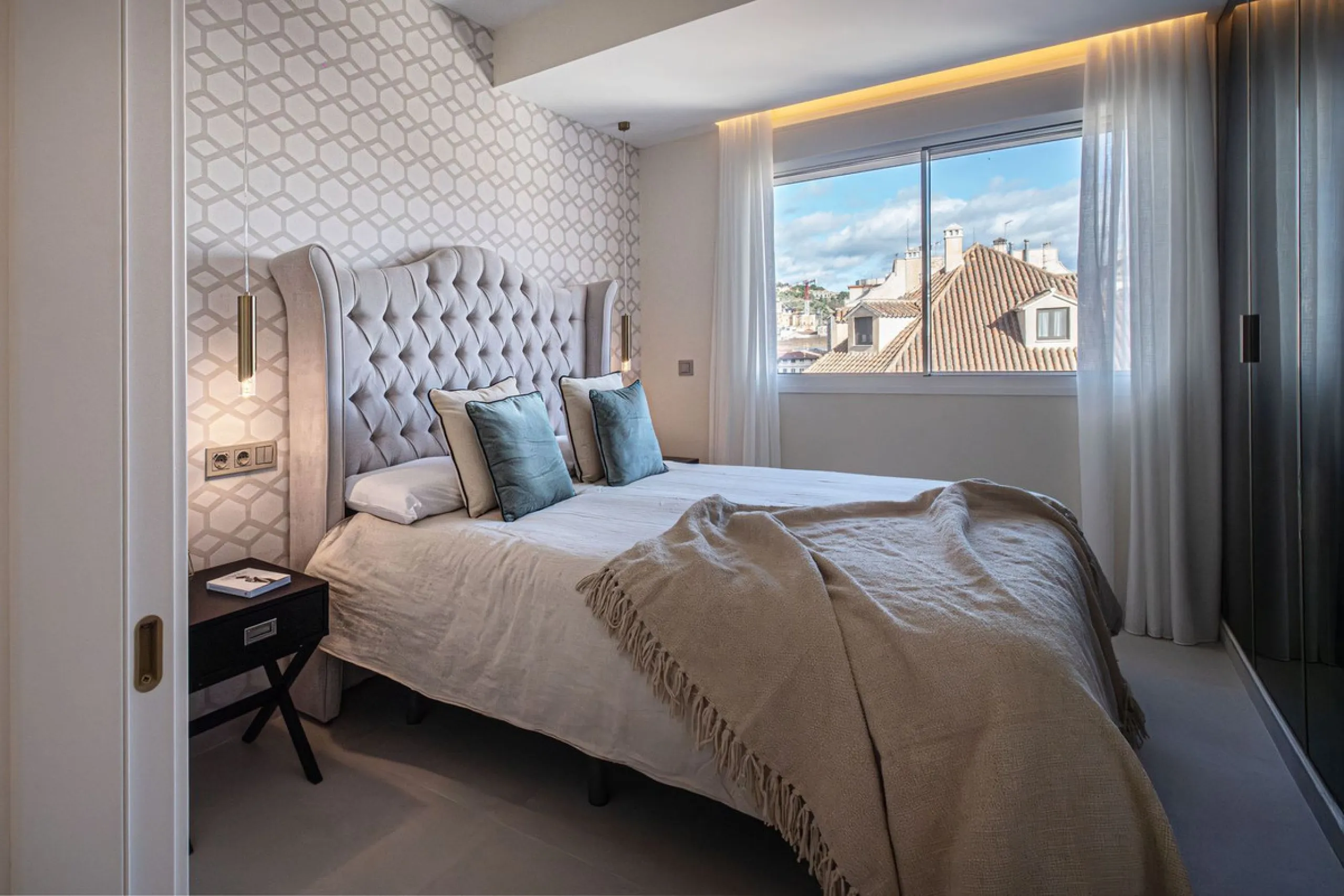 COMPLETELY RENOVATED APARTMENT IN THE BEST AREA OF MALAGA