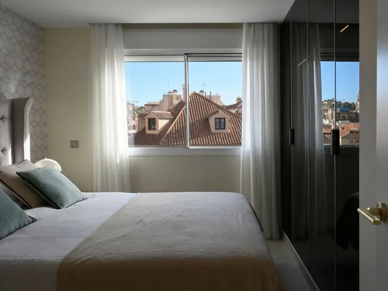 COMPLETELY RENOVATED APARTMENT IN THE BEST AREA OF MALAGA