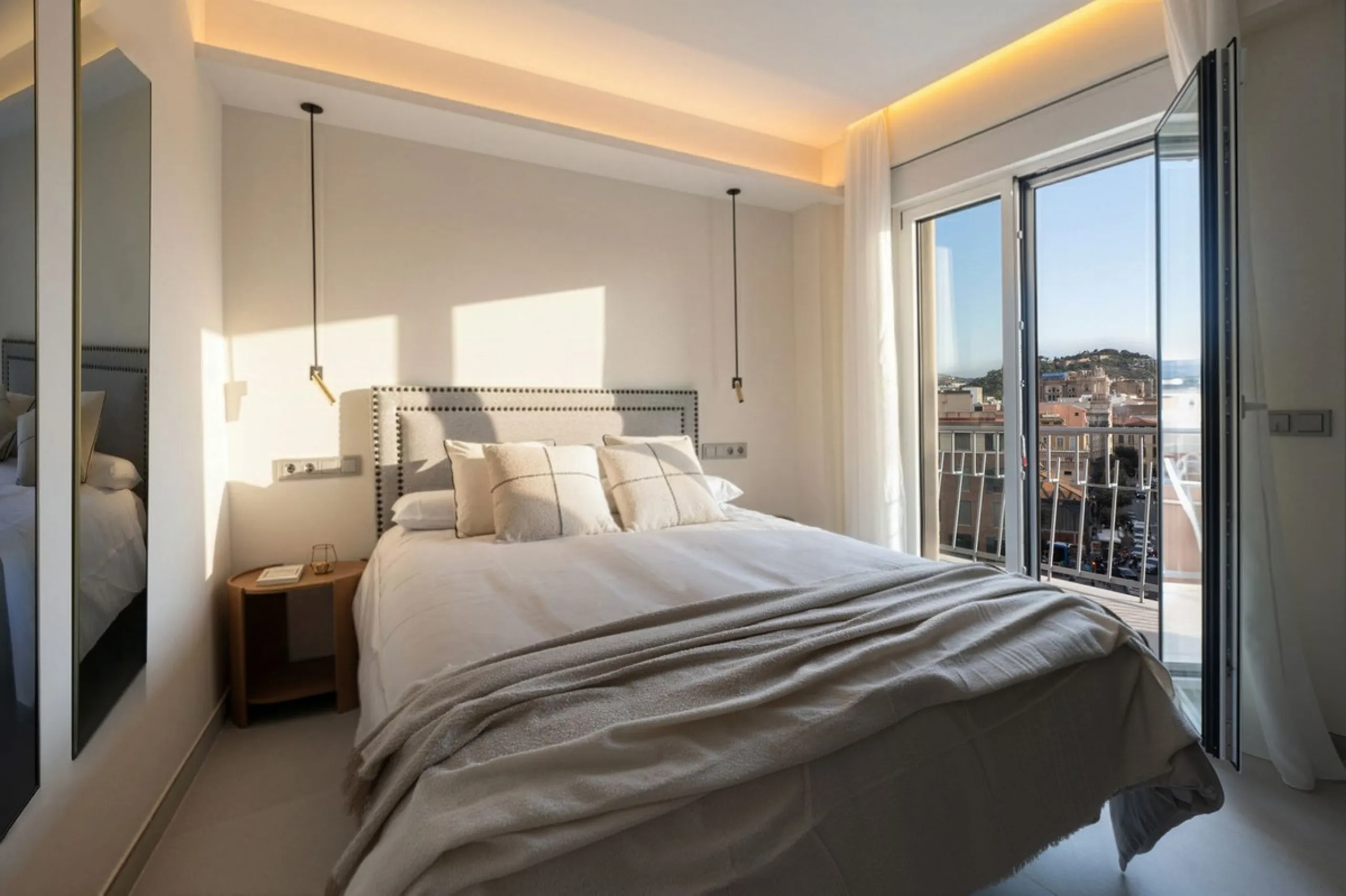 COMPLETELY RENOVATED APARTMENT IN THE BEST AREA OF MALAGA