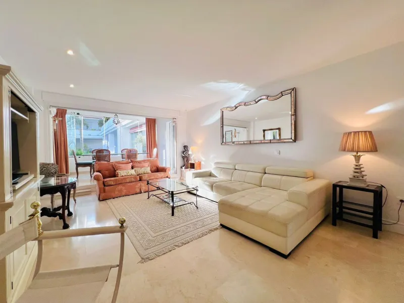 Beachfront Apartment in Las Cañas Beach