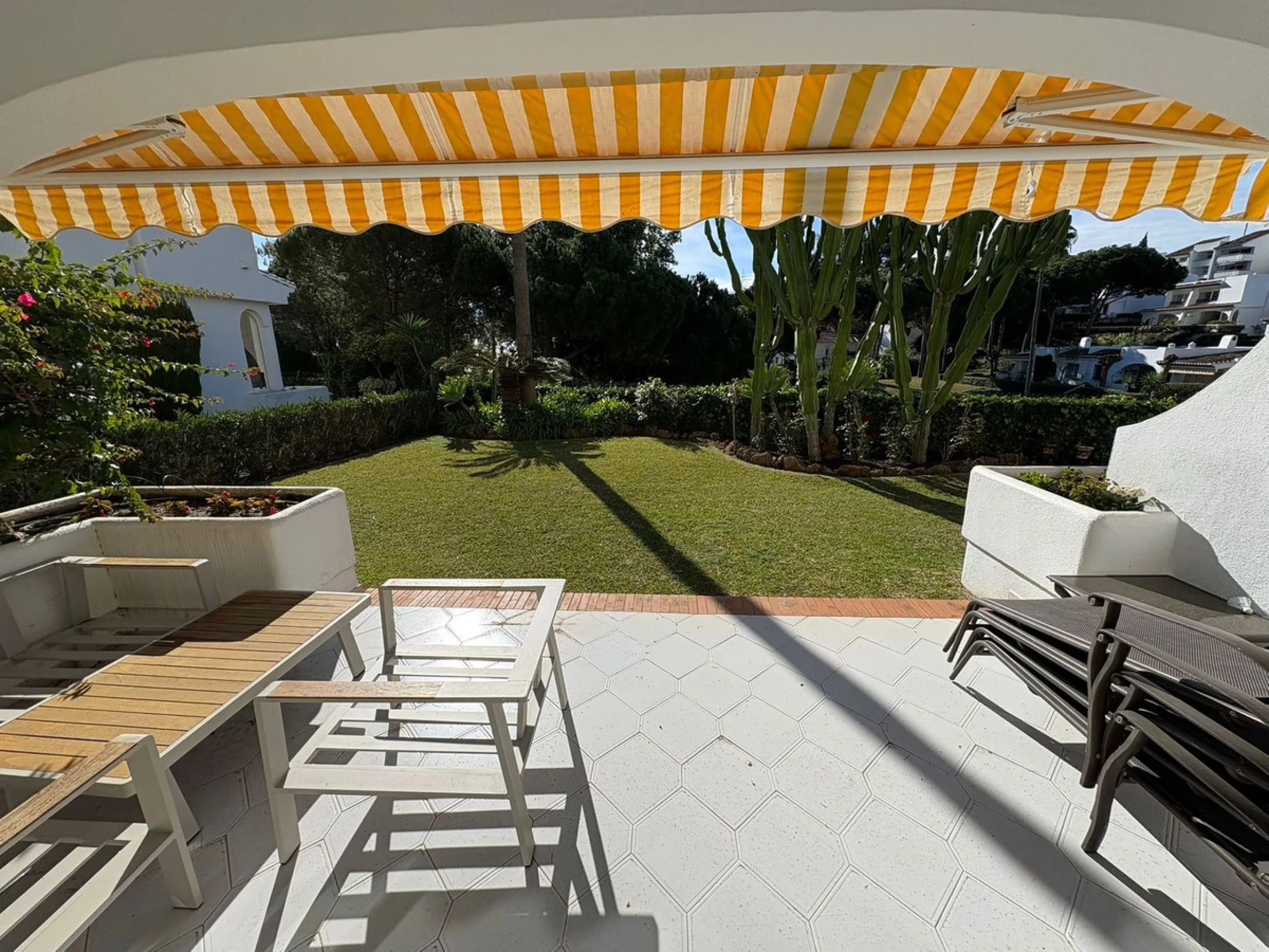 House - Semi-Detached House в продаже в Mijas, Málaga. В доме 3 спален и 3 ванных комнат. Площадь дома 148 м². Площадь участка 215 м²