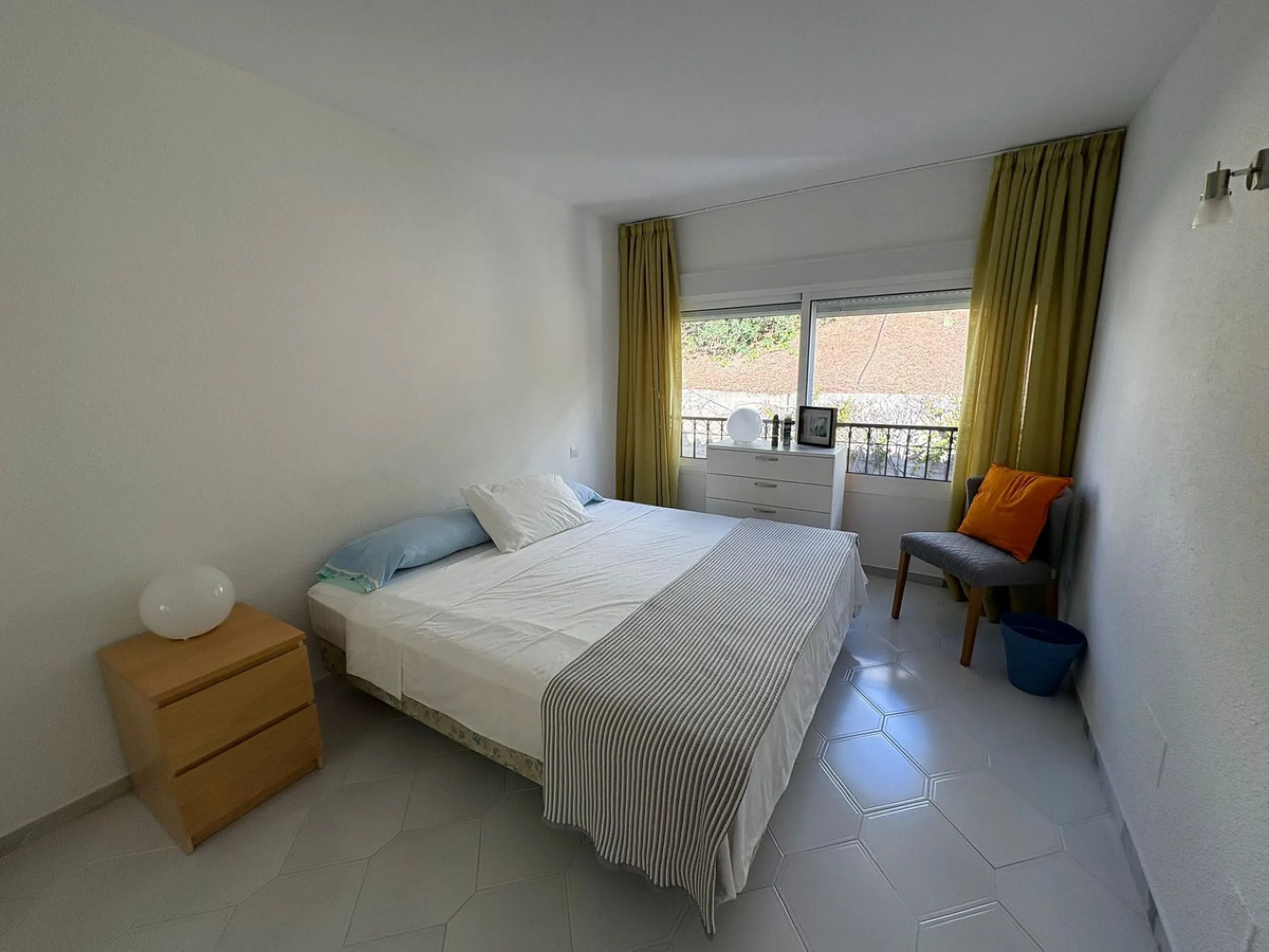 House - Semi-Detached House в продаже в Mijas, Málaga. В доме 3 спален и 3 ванных комнат. Площадь дома 148 м². Площадь участка 215 м²