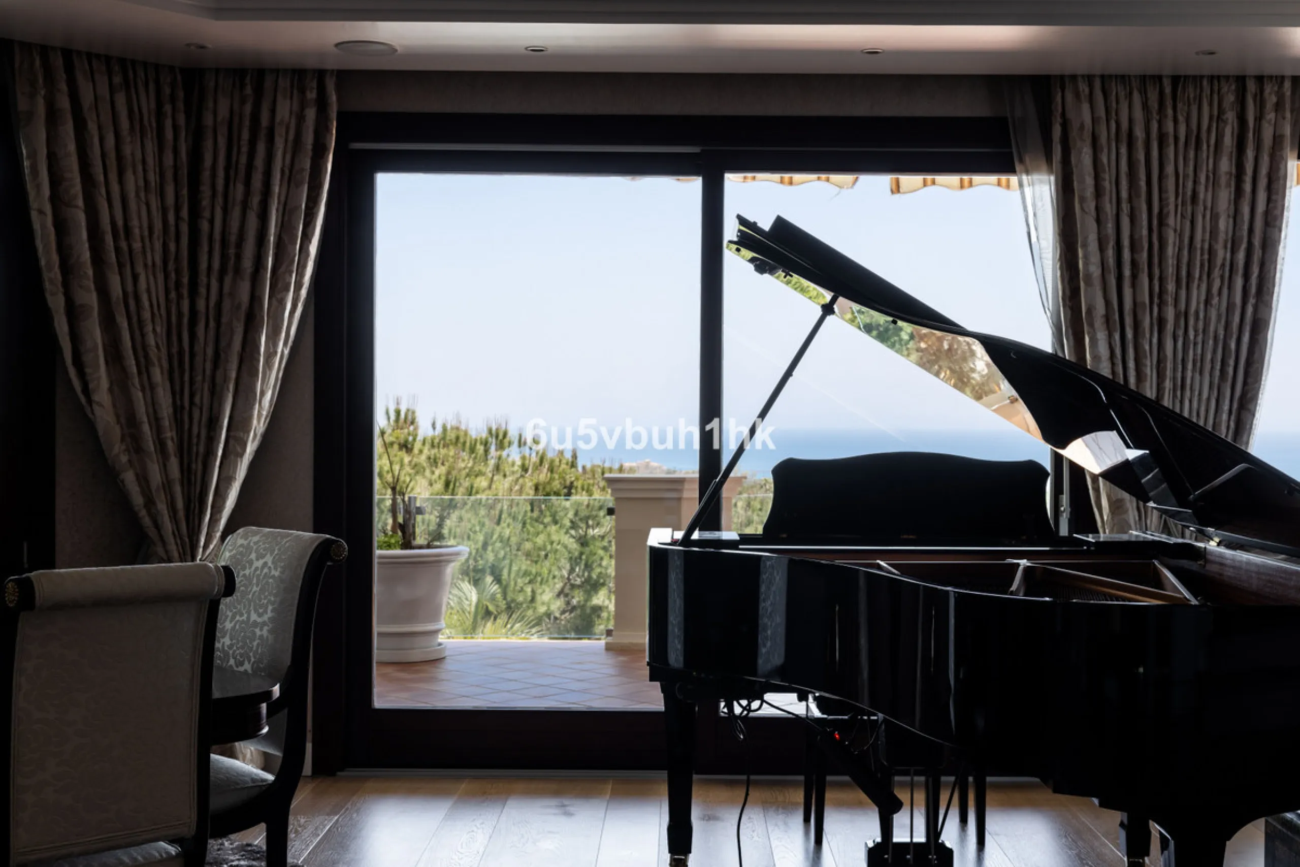 Nestled on a spacious 3,920 square meter plot, this generational Estate boasts a total built area of 842 square meters, spread across four floors with an elevator, located in one of Marbella's prime urbanizations. Surrounded by the lush nature of Las Chap
