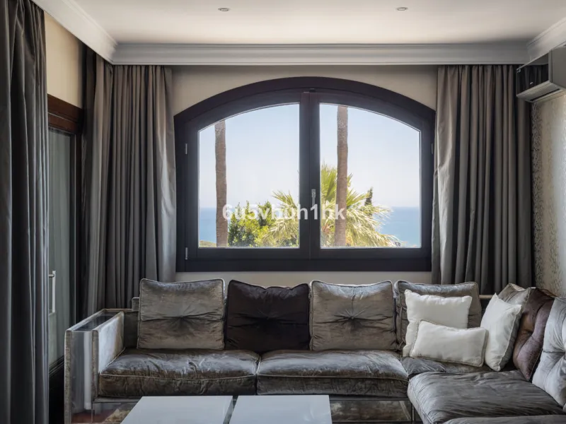 Nestled on a spacious 3,920 square meter plot, this generational Estate boasts a total built area of 842 square meters, spread across four floors with an elevator, located in one of Marbella's prime urbanizations. Surrounded by the lush nature of Las Chap