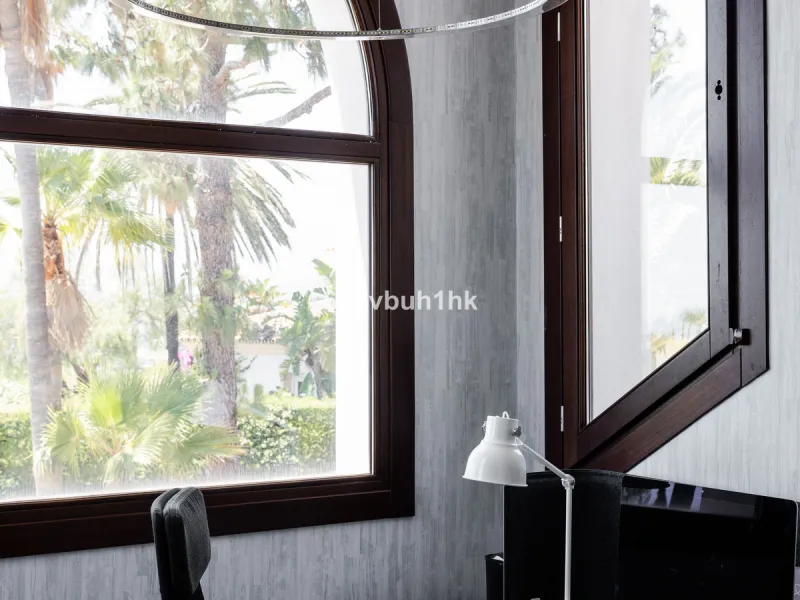 Nestled on a spacious 3,920 square meter plot, this generational Estate boasts a total built area of 842 square meters, spread across four floors with an elevator, located in one of Marbella's prime urbanizations. Surrounded by the lush nature of Las Chap