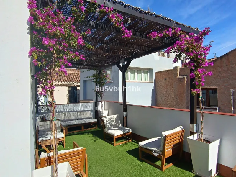 This exceptional building, tucked just behind one of Málaga's most iconic streets — Calle Nueva — is now available for a new owner.