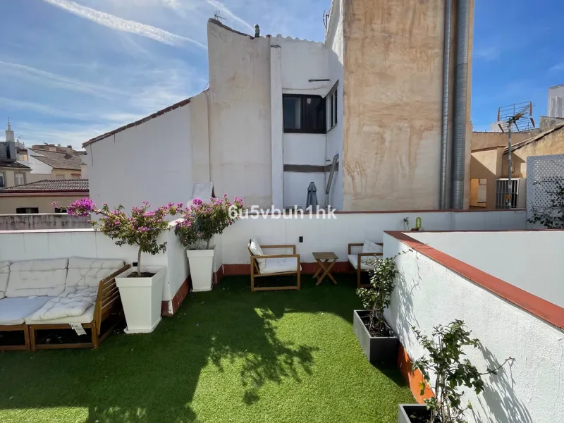 This exceptional building, tucked just behind one of Málaga's most iconic streets — Calle Nueva — is now available for a new owner.