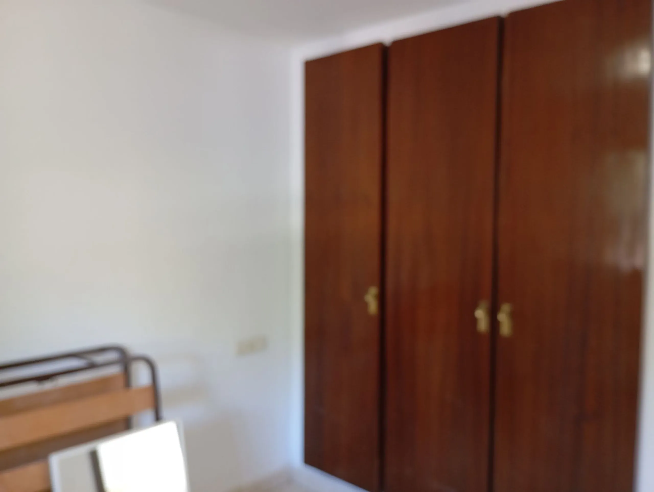 This apartment is located in one of the most sought after areas in Marbella, a few meters from the sea and with shops bars and resturants within meters of the building a superb holiday home / investment, Must be seen!