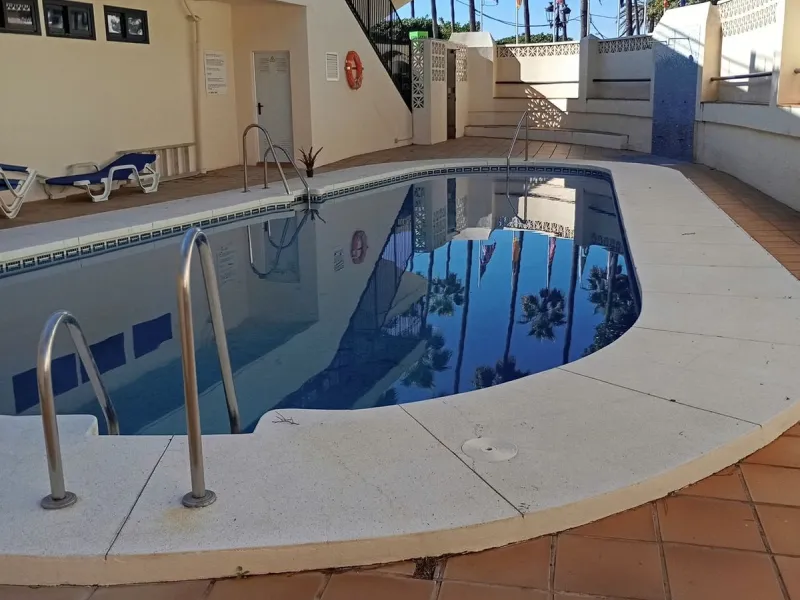 This apartment is located in one of the most sought after areas in Marbella, a few meters from the sea and with shops bars and resturants within meters of the building a superb holiday home / investment, Must be seen!
