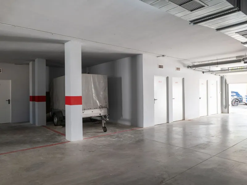 Beautiful raised ground-floor apartment located in the exclusive gated community of Paraíso Pueblo, renowned for its high-quality construction, security, and family-friendly atmosphere.