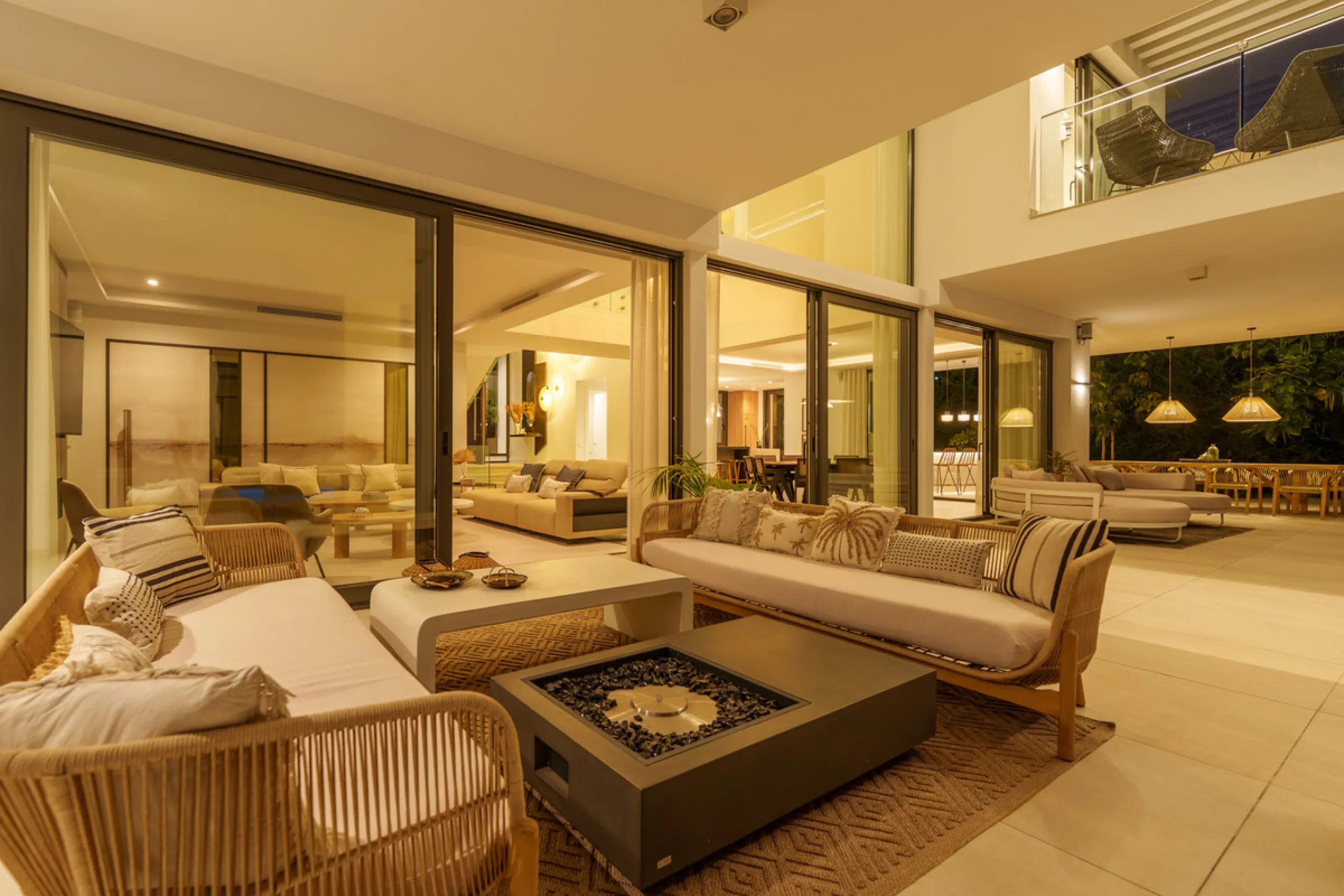 Nestled in the prestigious Altos de Puente Romano on Marbella's Golden Mile, Villa Romano is the epitome of modern Mediterranean luxury. This striking six-bedroom, six-bathroom residence blends sleek contemporary architecture with warm natural tones, crea
