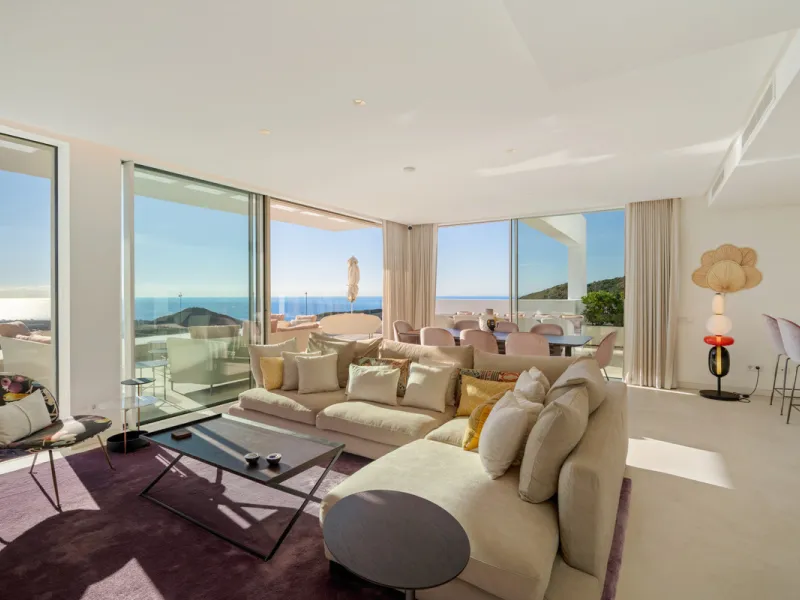 This exceptional duplex penthouse occupies one of the best positions within the exclusive Palo Alto community in Ojén, offering unobstructed panoramic sea views across the Mediterranean coastline.
