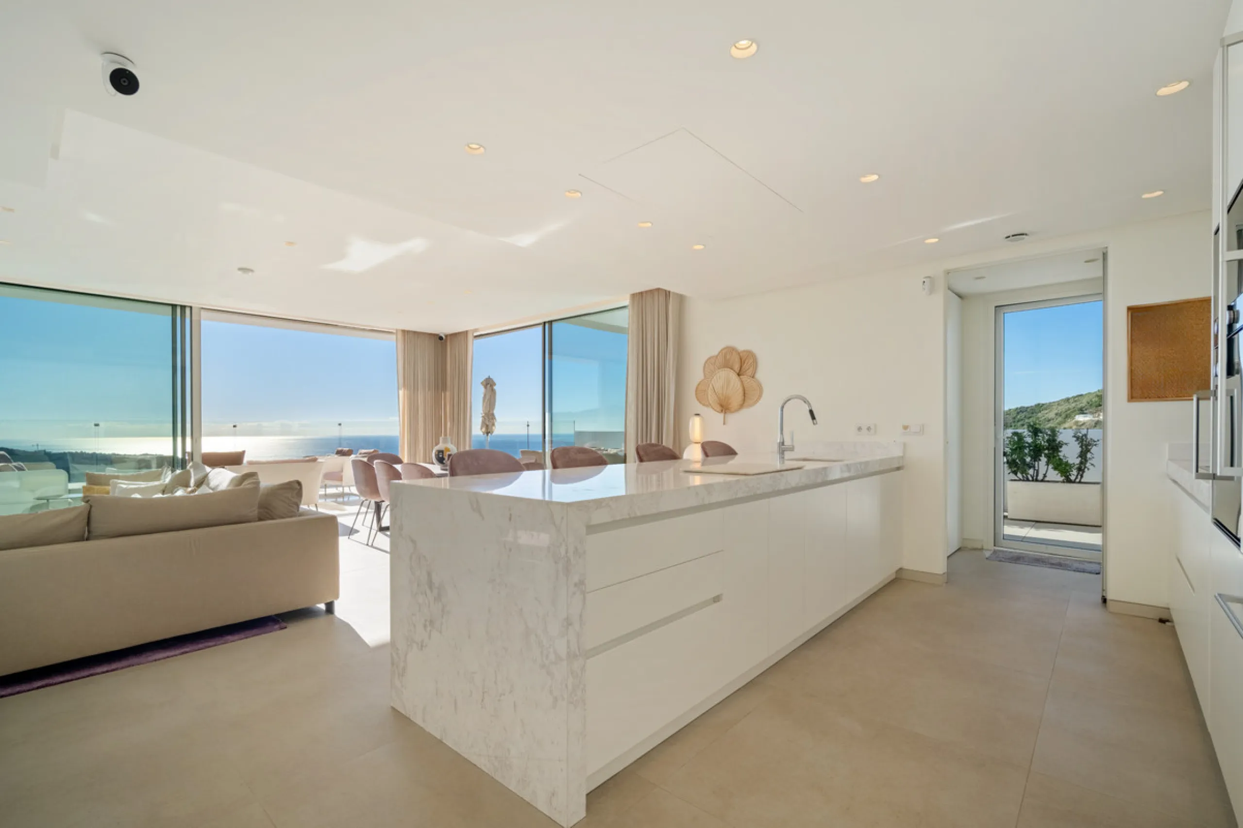 This exceptional duplex penthouse occupies one of the best positions within the exclusive Palo Alto community in Ojén, offering unobstructed panoramic sea views across the Mediterranean coastline.