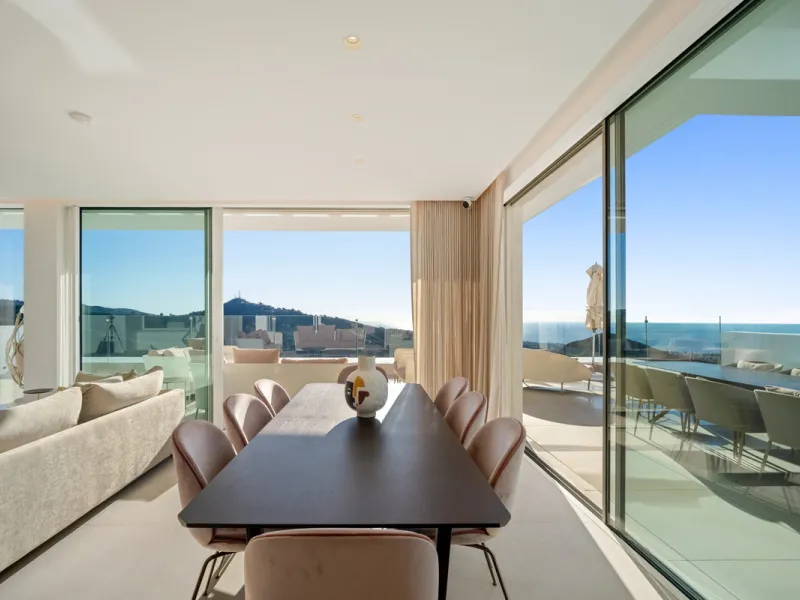 This exceptional duplex penthouse occupies one of the best positions within the exclusive Palo Alto community in Ojén, offering unobstructed panoramic sea views across the Mediterranean coastline.