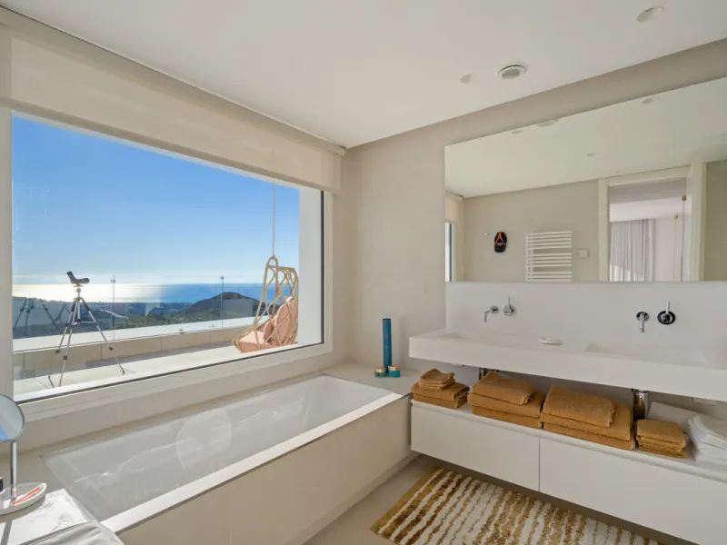 This exceptional duplex penthouse occupies one of the best positions within the exclusive Palo Alto community in Ojén, offering unobstructed panoramic sea views across the Mediterranean coastline.