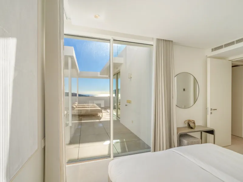 This exceptional duplex penthouse occupies one of the best positions within the exclusive Palo Alto community in Ojén, offering unobstructed panoramic sea views across the Mediterranean coastline.
